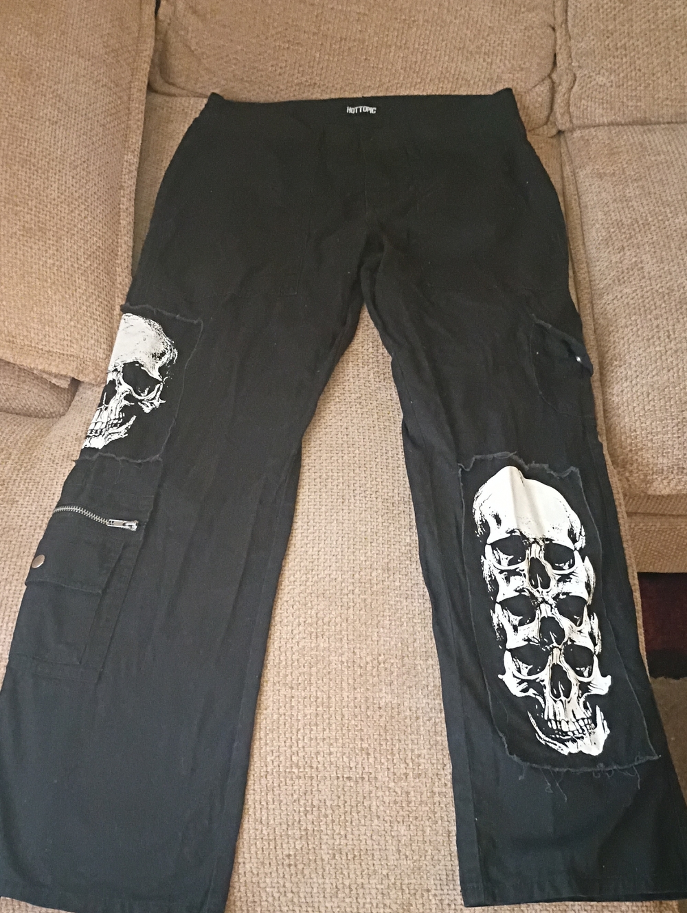 Hot Topic Black Men's Cargo Pants with White Skull Panels